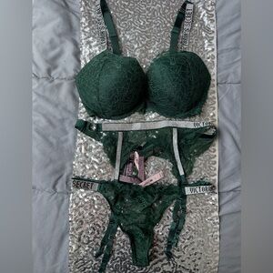 Victoria's Secret Emerald Green Lace Bra & Rhinestone Detail Panty/Garter Set